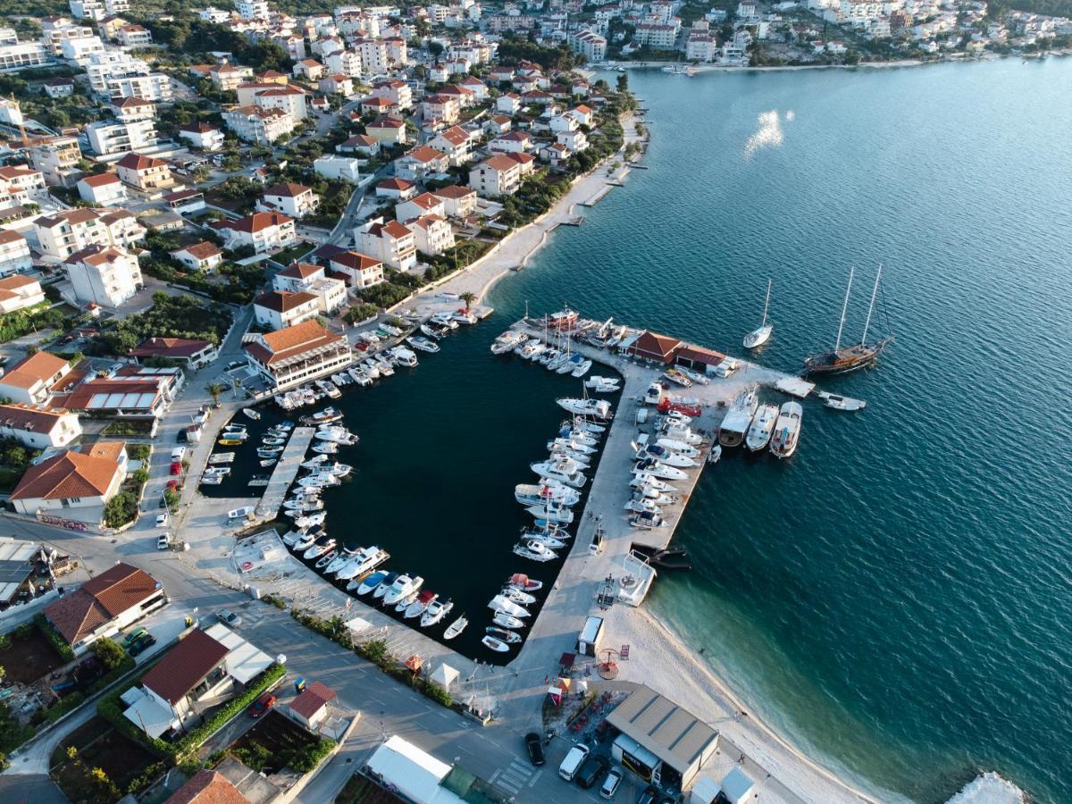Studio-Appartements Emwey Trogir Exterior photo